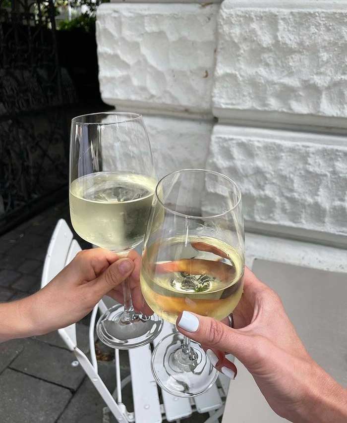 To glas vin